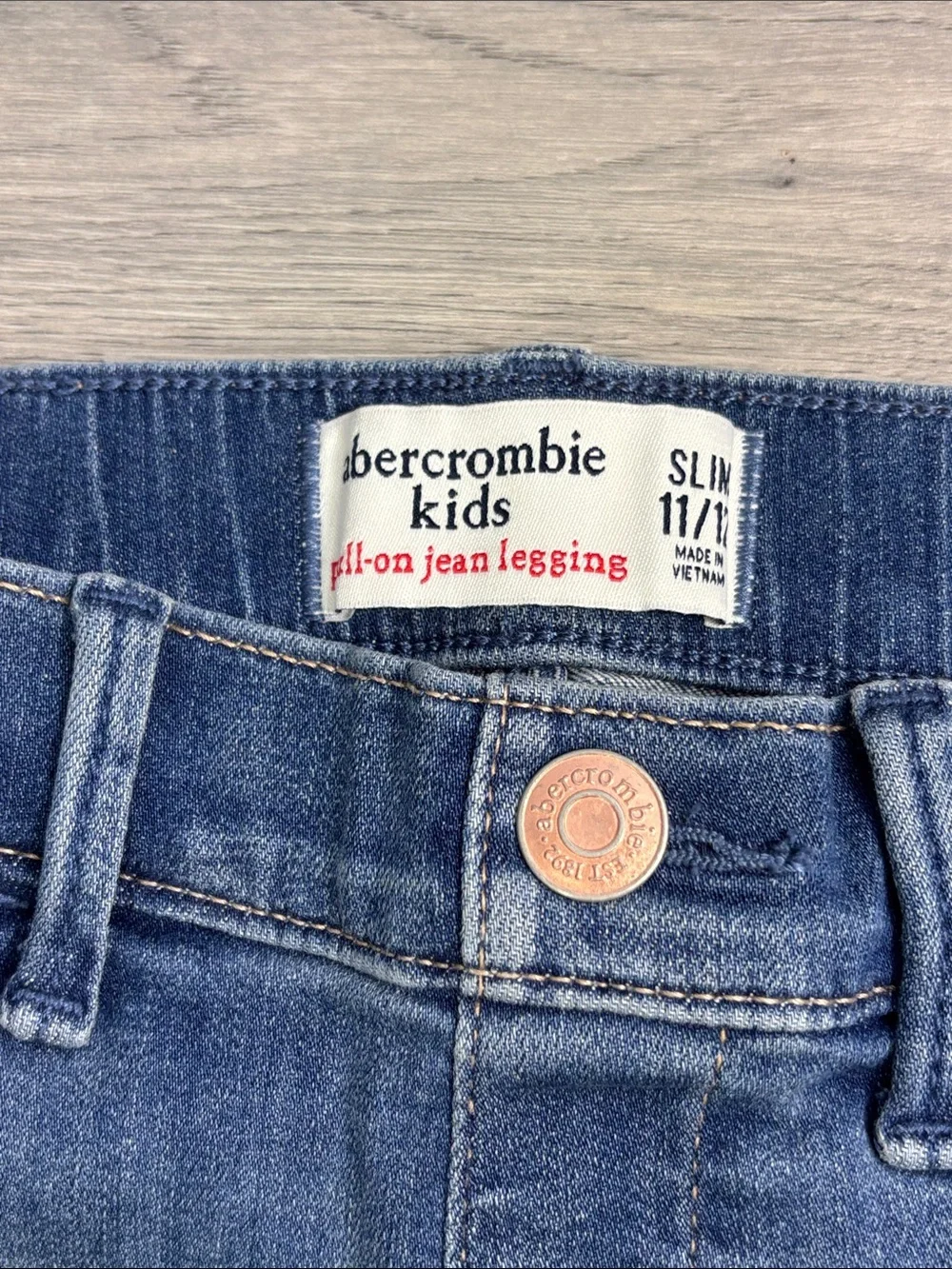 Abercrombie Kids Pull-on Jean Leggings -‎ size 11/12 Slim NWT